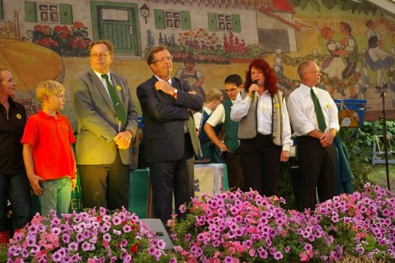 Er&ouml;ffnung Bauernmarkt (Foto: Ilka K&uuml;hn)