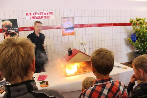 Vorführung (Foto: Feuerwehr Heiligenstadt) Vorführung (Foto: Feuerwehr Heiligenstadt)