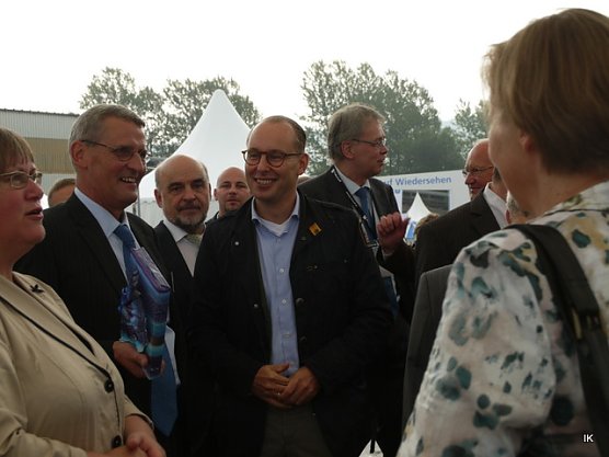 Gesch&auml;ftsf&uuml;hrer von Dyckerhoff Dirk Beese (mitte) (Foto: Ilka K&uuml;hn)