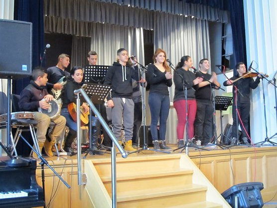 Auftritt im Gymnasium (Foto: Ulrike Plath)