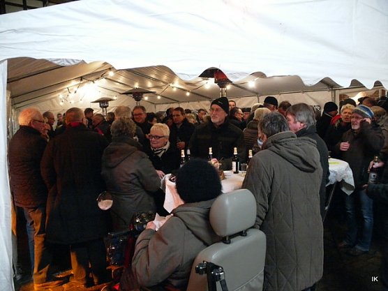 Viele waren gekommen (Foto: Ilka Kühn) Viele waren gekommen (Foto: Ilka Kühn)