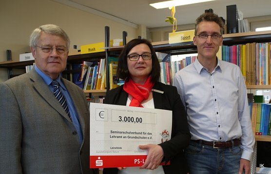 Spende Kreissparkasse (Foto: Ilka Kühn) Spende Kreissparkasse (Foto: Ilka Kühn)