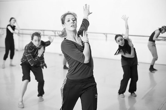 mpressionen aus den Proben zu Die vier Jahreszeiten noch ohne Kostüme (Foto: Till) mpressionen aus den Proben zu Die vier Jahreszeiten noch ohne Kostüme (Foto: Till)