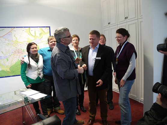 Schlüsselübergabe (Foto: Ilka Kühn) Schlüsselübergabe (Foto: Ilka Kühn)