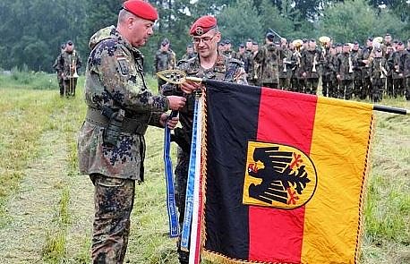 Es war eine wunderschöne Zeit - Kommandoübergabe am Kyffhäuser (Foto: Karl-Heinz Herrmann) Es war eine wunderschöne Zeit - Kommandoübergabe am Kyffhäuser (Foto: Karl-Heinz Herrmann)