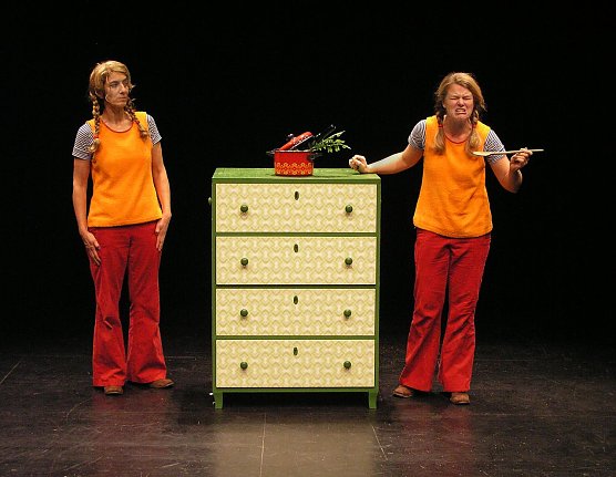 Das doppelte Lottchen wird zu den Fr&uuml;hlingsrollen soll ebenfalls das junge Publikum des Nordh&auml;user Theaters begeisternNordhausen (Foto: Theater "Feuer und Flamme")