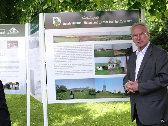 Gerd Reinhardt beim Vortrag (Foto: Ilka K&uuml;hn)