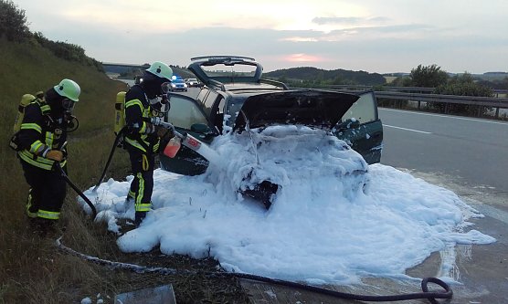 Einsatz bei PKW-Brand (Foto: Feuerwehr Heiligenstadt)