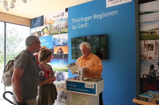 Infostand (Foto: Tourismus)