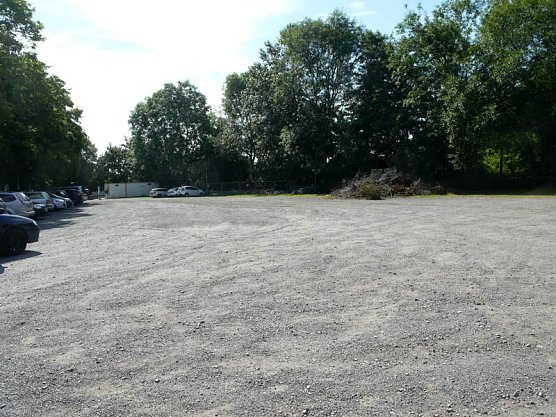 Der Parkplatz am B&auml;renpark (Foto: Ilka K&uuml;hn)
