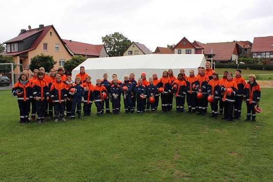 Zeltlager in G&uuml;nterode (Foto: Feuerwehr Heiligenstadt)