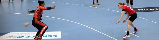 Unentschieden 15:15 zur Halbzeit (Foto: nnz)