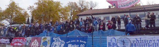 Die Nordh&auml;user "Fankurve" (Foto: nnz)