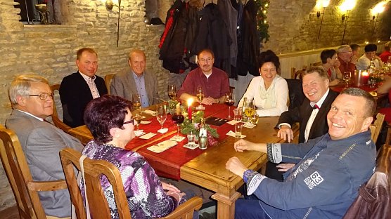 Freude beim G&auml;nseessen (Foto: M. Apel)