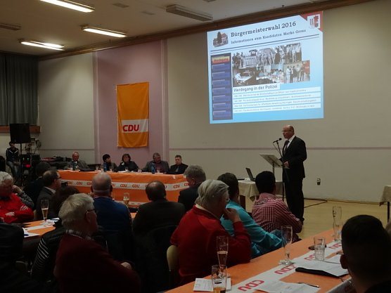 Marko Grosa bei seinem Vortrag (Foto: Ilka K&uuml;hn)