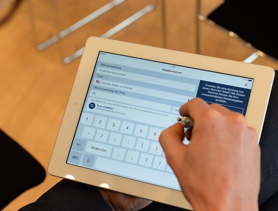 Neue App des Zolls vorgestellt (Foto: Zoll)