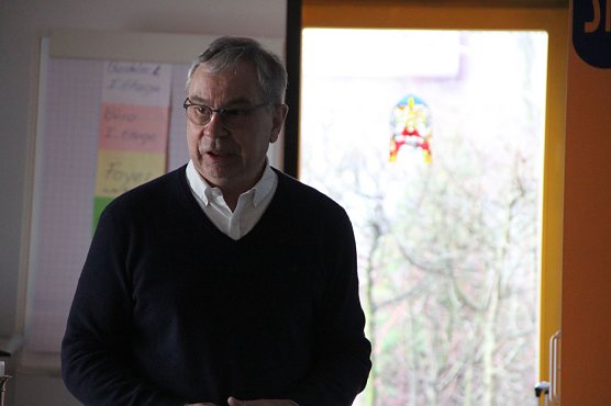 Dr. Jörg Petry befasst sich seit 1998 mit Computersucht (Foto: Angelo Glashagel) Dr. Jörg Petry befasst sich seit 1998 mit Computersucht (Foto: Angelo Glashagel)