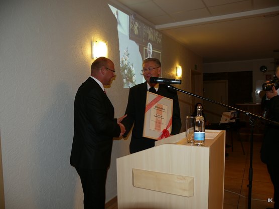 Ehrenbrief (Foto: Ilka K&uuml;hn)