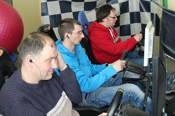 Seifenkisten (Foto: Gisela Reinhardt) Seifenkisten (Foto: Gisela Reinhardt)