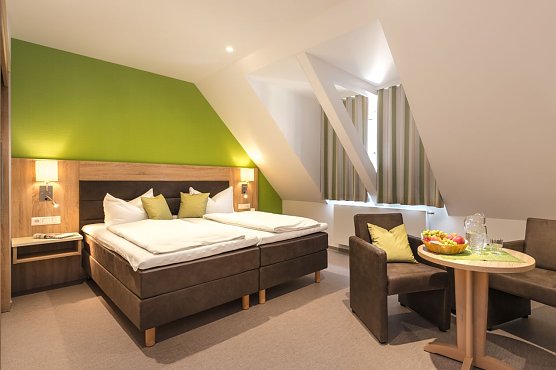 Erstes Zimmer modernisiert (Foto: Andrea Waldmann)