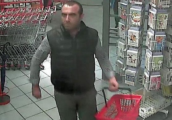 Wer kennt diesen Mann? (Foto: Polizei)