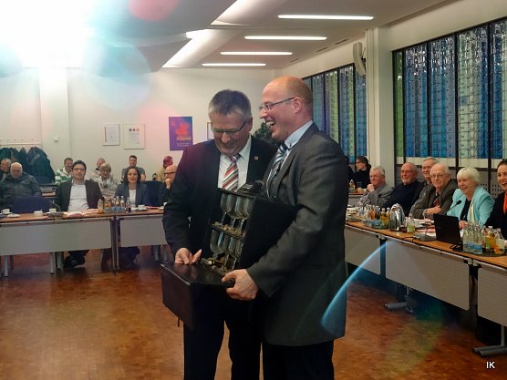 Geschenk f&uuml;r Hundeshagen (Foto: Ilka K&uuml;hn)