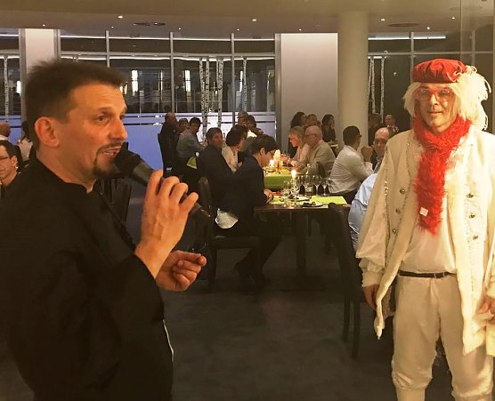 Eröffnung (Foto: Andrea Waldmann) Eröffnung (Foto: Andrea Waldmann)