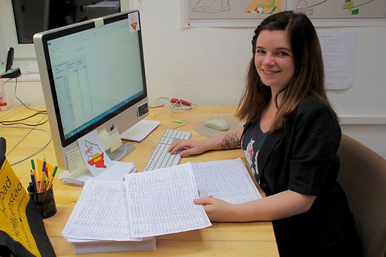 Erfassen der Unterschriften (Foto: Gerald R. Fischer) Erfassen der Unterschriften (Foto: Gerald R. Fischer)