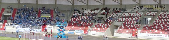 Blick auf die Wacker-Fans mit Statement f&uuml;r Nordhausen (Foto: nnz)