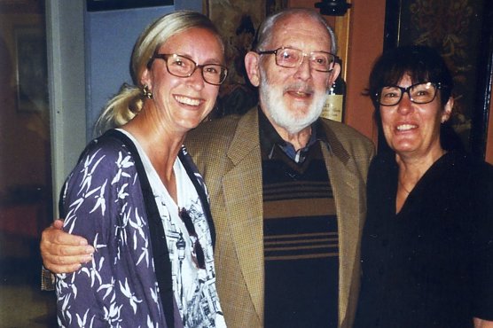 Pioniere des Burgforums, v. l.: Rebekka Zinke, Helmut Kohrell, Ehrenvorsitzender,  Antje Schwob. (Foto: G. Germeshausen)