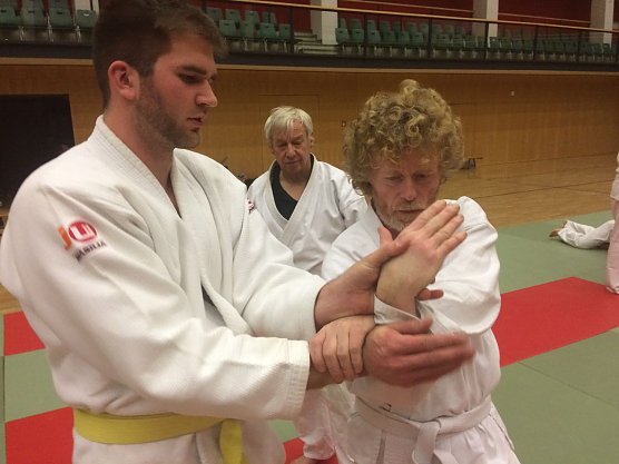 Kampfsport (Foto: Joachim Retzek) Kampfsport (Foto: Joachim Retzek)