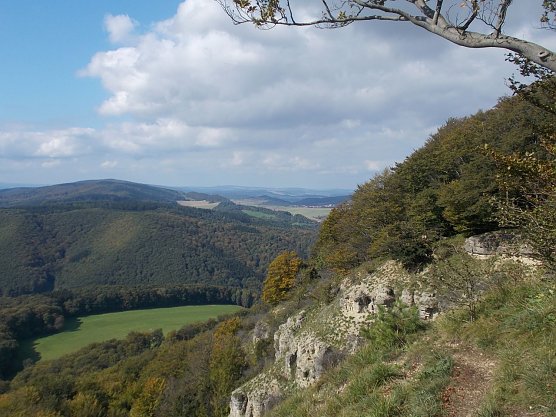 Blick vom Dietzenröder Stein. . (Foto: Uwe Vogt) Blick vom Dietzenröder Stein. . (Foto: Uwe Vogt)