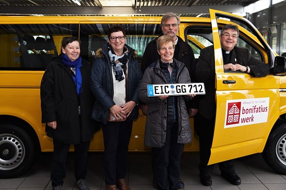 Boni Bus f&uuml;r Arenshausen (Foto: Sr. Theresita M. M&uuml;ller)