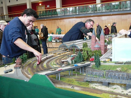 Modellbahnfreunde aus D&auml;nemark (Foto: Ilka K&uuml;hn)