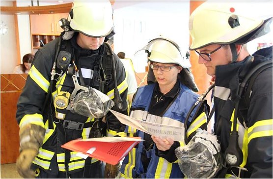 R&auml;umung Kurparkklinik (Foto: Feuerwehr Heiligenstadt)