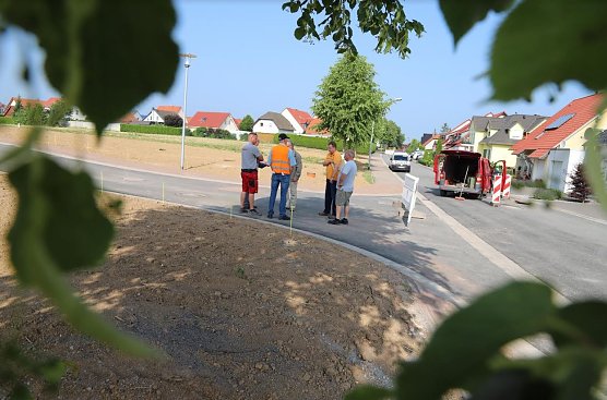 Begehung (Foto: Ren&eacute; Wei&szlig;bach)