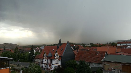 Gewitterstimmung &uuml;ber Nordhausen (Foto: Bernd Thielbeer)