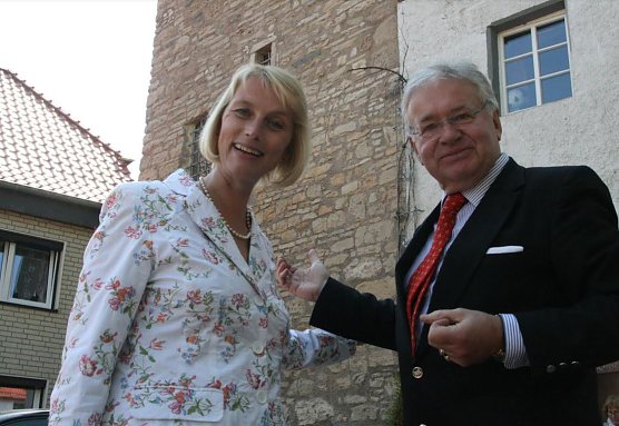 Gräfin und Graf von Westphalen laden ein (Foto: Privat) Gräfin und Graf von Westphalen laden ein (Foto: Privat)