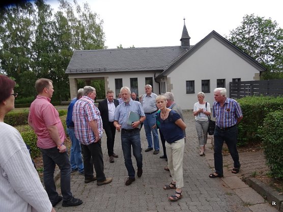 Begehung Friedhof (Foto: Ilka K&uuml;hn)