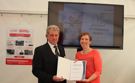 25 j&auml;hriges Betriebsjubil&auml;um bei der Vermessung (Foto: Karl-Heinz Herrmann)