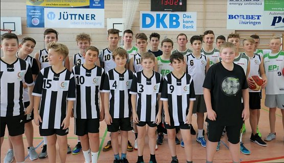 Basketballteam (Foto: B&ouml;hlitz)