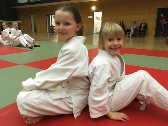 Beim Bodenkampf (Foto: Kampfsportverein)