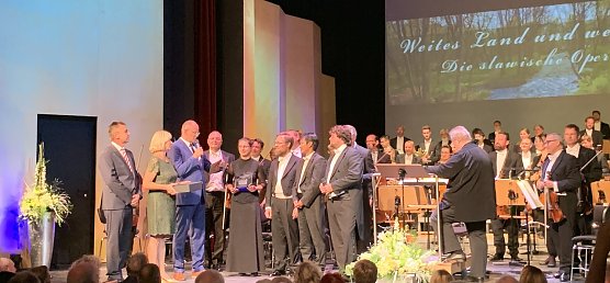 Operngala (Foto: oas)