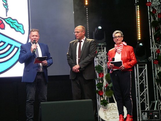 Begr&uuml;&szlig;ung (Foto: Ilka K&uuml;hn)