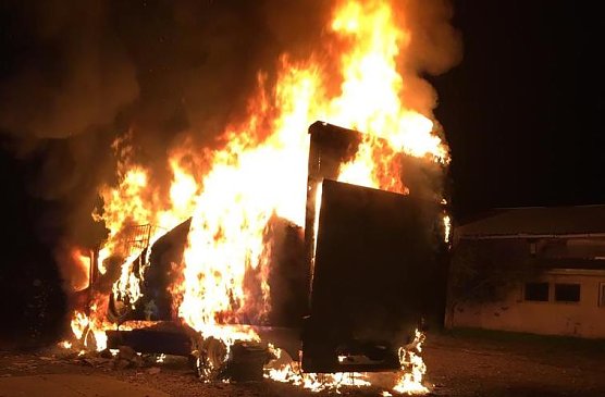 Brandanschlag (Foto: privat) Brandanschlag (Foto: privat)