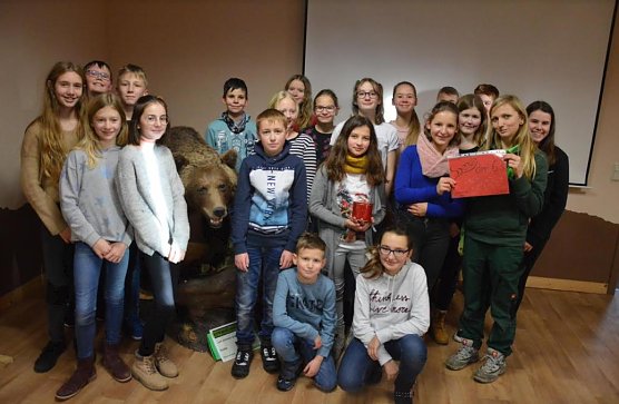 6. Klasse spendete (Foto: B&auml;renpark)