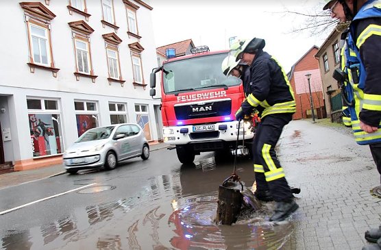 Feuerwehr im Einsatz (Foto: Thomas M&uuml;ller)