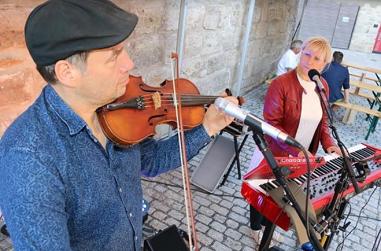 Musik im Hof (Foto: Whiskywelt Burg Scharfenstein)