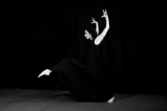 »Cantata« mit Gabriela Finardi (Foto: Nikolaos Doede) »Cantata« mit Gabriela Finardi (Foto: Nikolaos Doede)