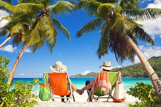 Wer in der Sonne Urlaub macht sollte sich schützen (Foto: A&O Gesundheit) Wer in der Sonne Urlaub macht sollte sich schützen (Foto: A&O Gesundheit)